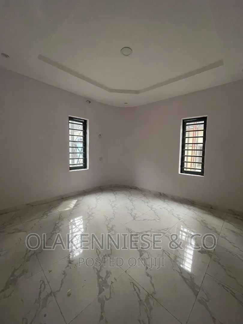 2bdrm Block of Flats in Aguda for rent in Aguda / Surulere