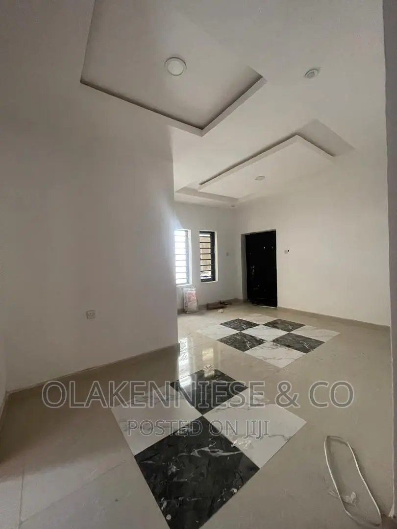2bdrm Block of Flats in Aguda for rent in Aguda / Surulere