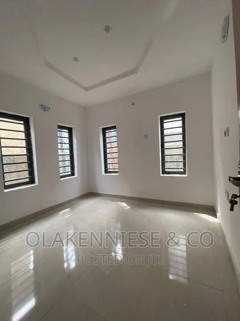 3bdrm Block of Flats in Aguda for rent in Aguda / Surulere