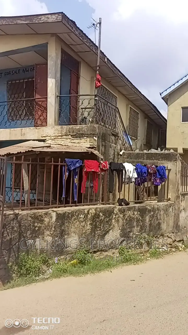 8bdrm Block of Flats in Lam Adesina, Akala Express for sale in Akala Express