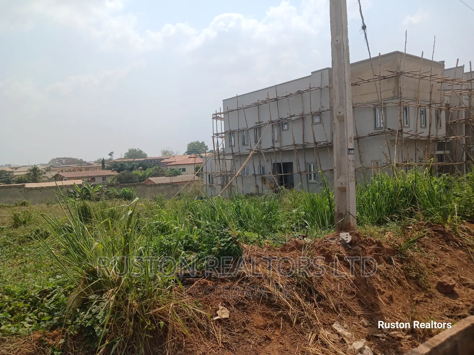 Land Measuring 1000sm at Lere Adigun GRA in Basorun