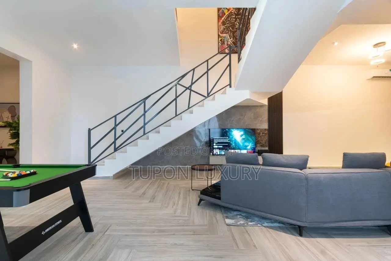 Luxury 4bed Terrace With Bath Tub, Snooker in Lekki Phase 1