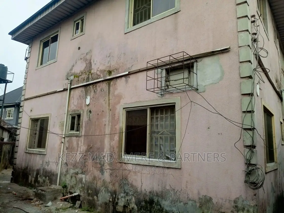 12bdrm Block of Flats in Aparalink Road, Port-Harcourt for sale in Port-Harcourt