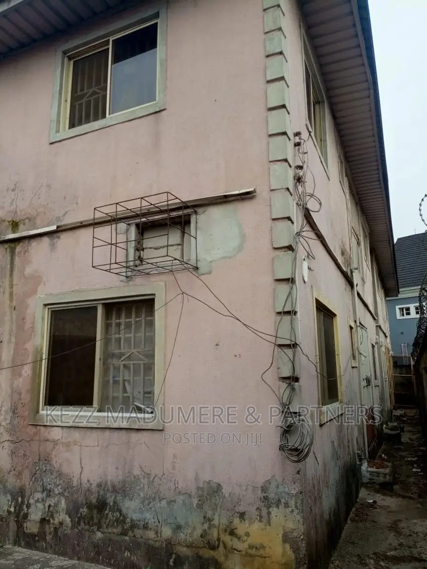 12bdrm Block of Flats in Aparalink Road, Port-Harcourt for sale in Port-Harcourt