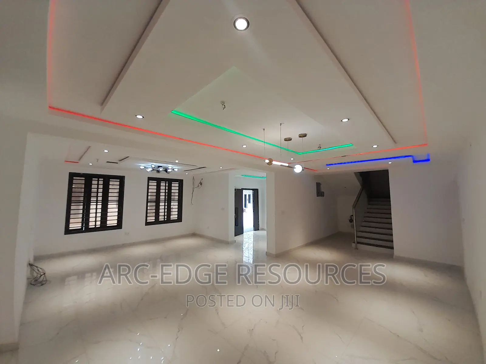 6bdrm Duplex in Lekki Phase 1 for sale in Lekki Phase 1