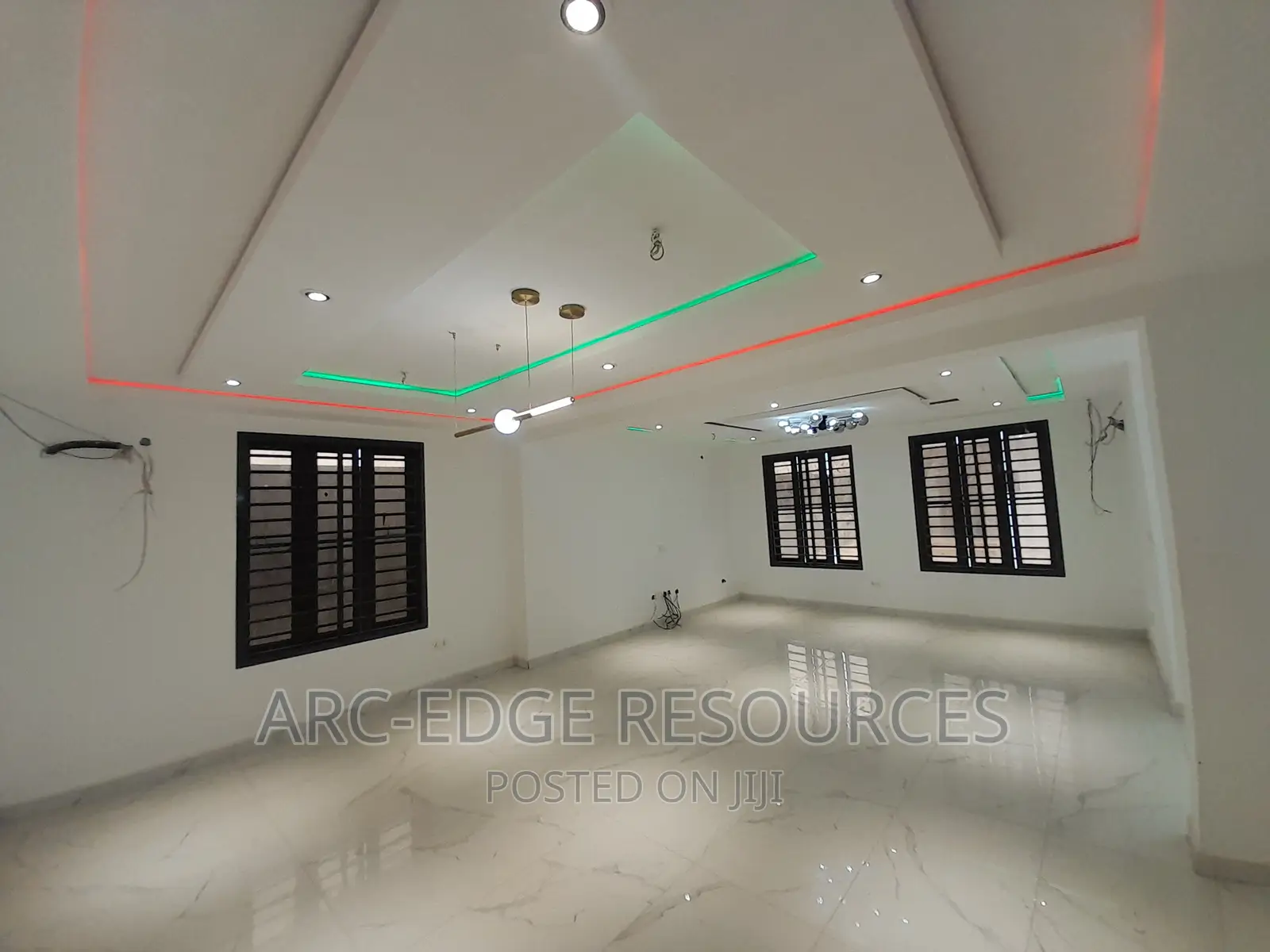 6bdrm Duplex in Lekki Phase 1 for sale in Lekki Phase 1