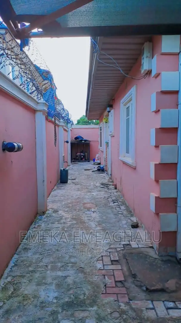 3bdrm Bungalow in Premier Layout, Enugu for sale in Enugu