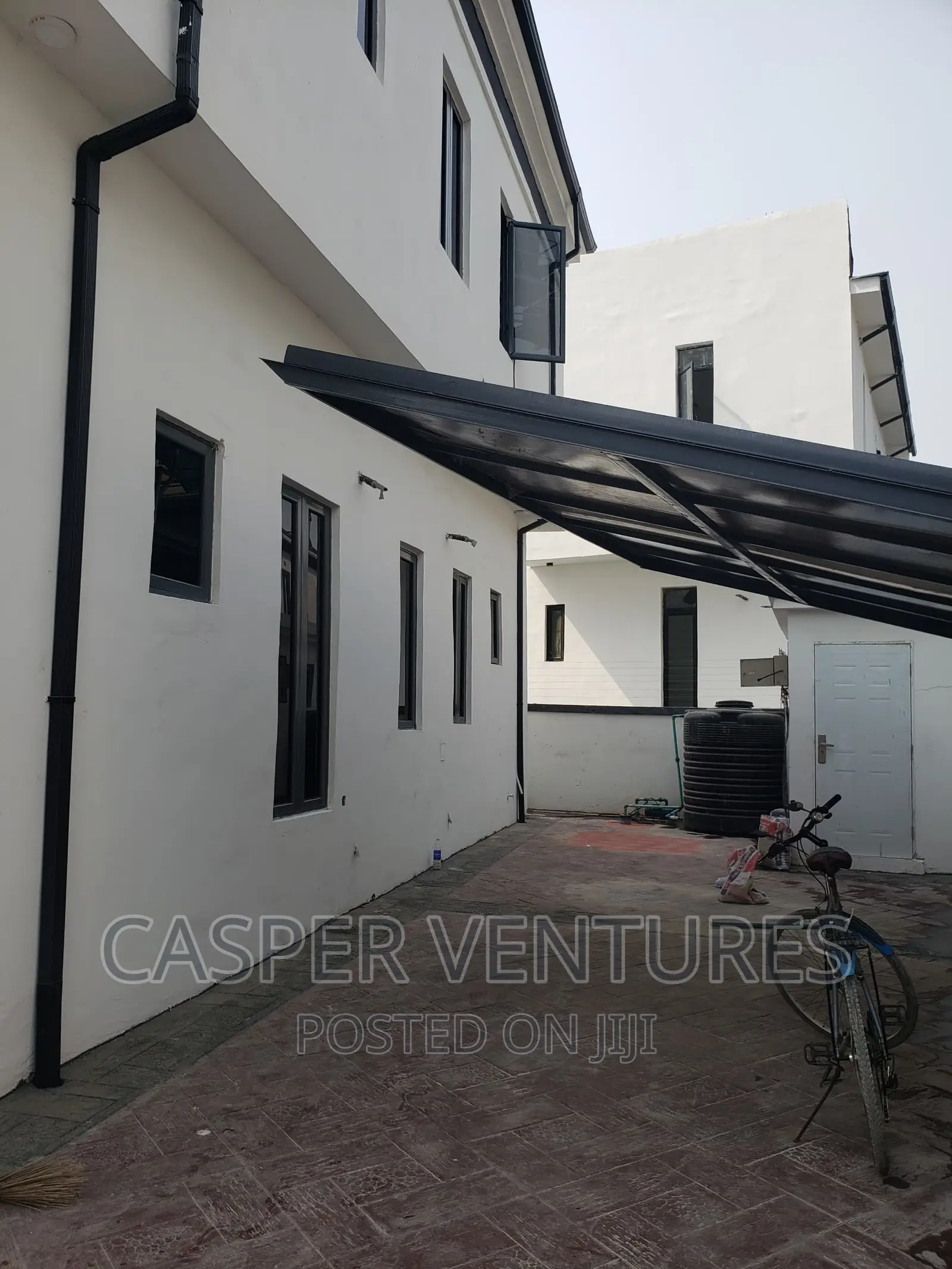 4bdrm Duplex in Chevron for rent in Chevron