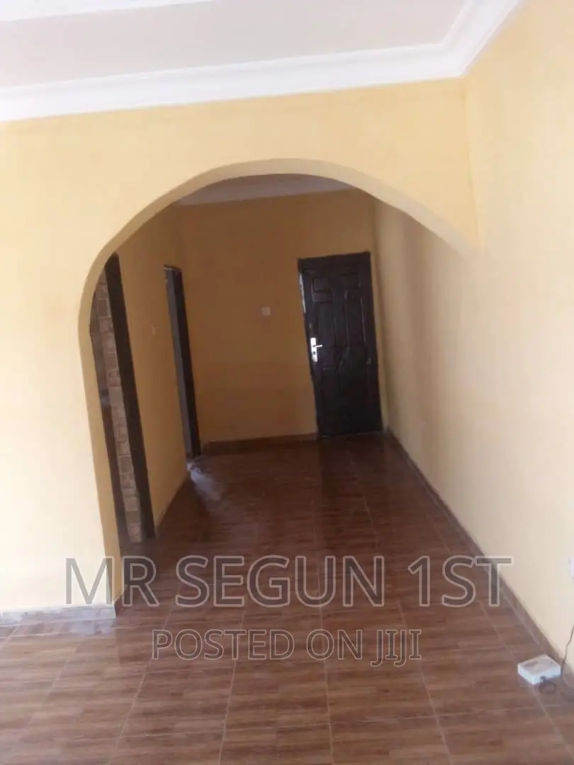 Mini Flat in Akoto Estate, Akala Express for rent in Akala Express