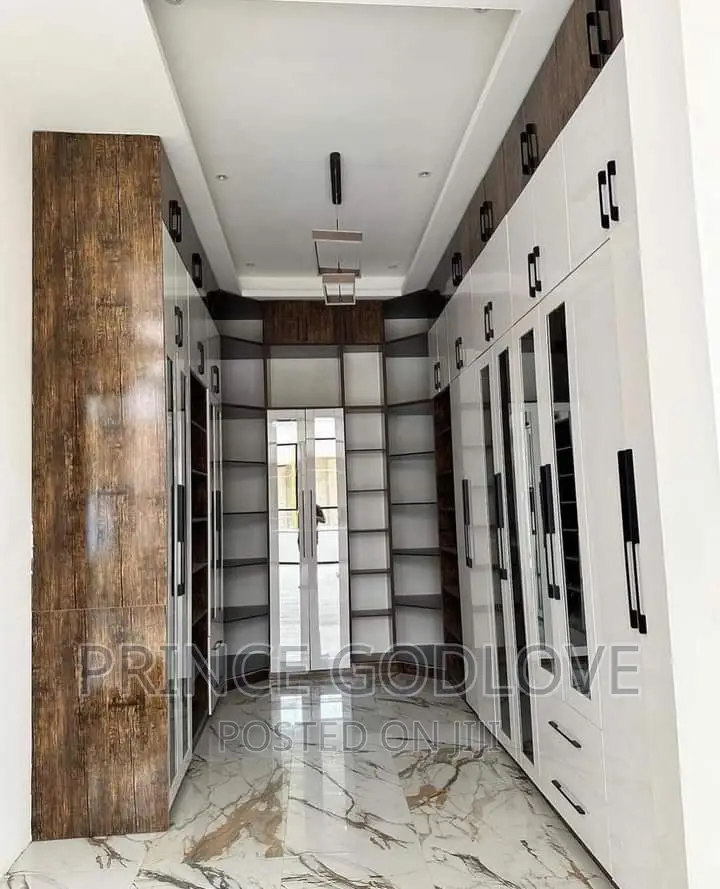 5bdrm Duplex in Asokoro for sale in Asokoro