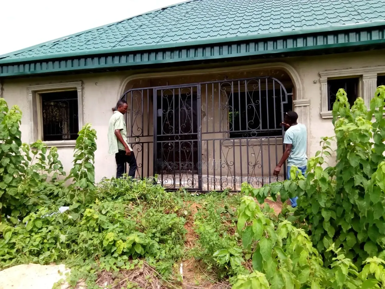4bdrm Block Of Flats In Glo Side Estate, Gberigbe For Sale in Gberigbe