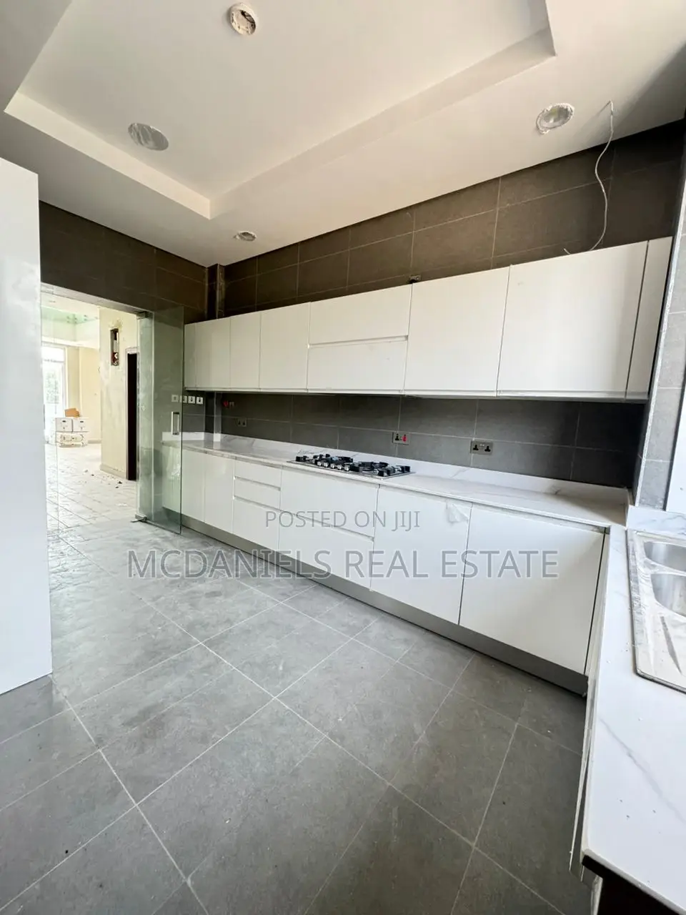 3bdrm Maisonette in Victoria Island Extension for sale in Victoria Island Extension