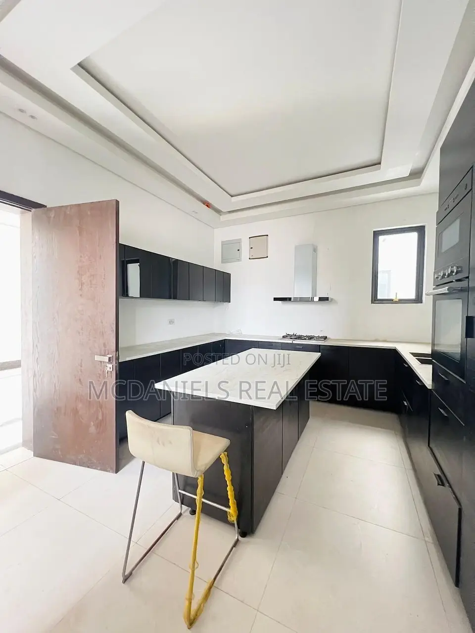 5bdrm Duplex in Bourdillon for sale in Bourdillon