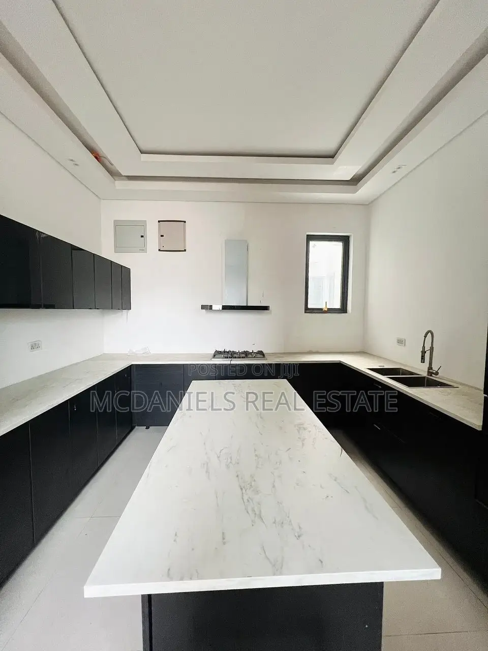 5bdrm Duplex in Bourdillon for sale in Bourdillon