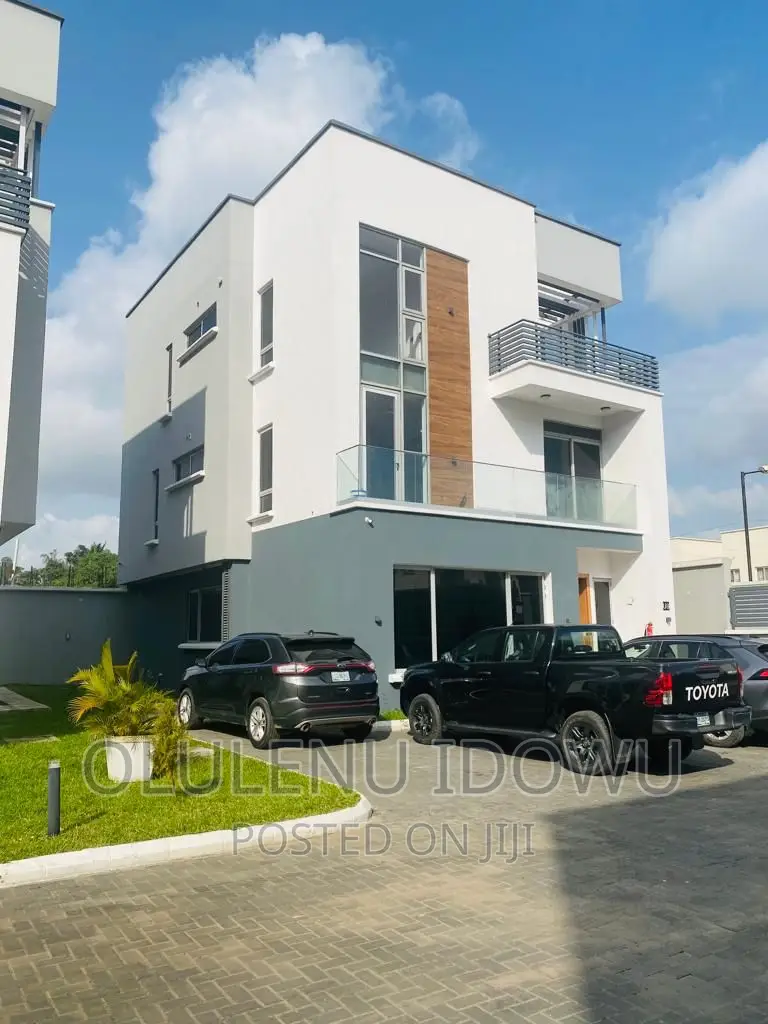 Furnished 4bdrm Duplex in Alimosho for sale in Alimosho