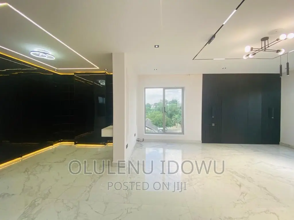 Furnished 4bdrm Duplex in Alimosho for sale in Alimosho