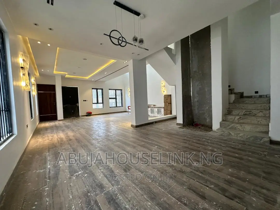 4bdrm Duplex in Guzape Main Abuja for sale in Guzape District