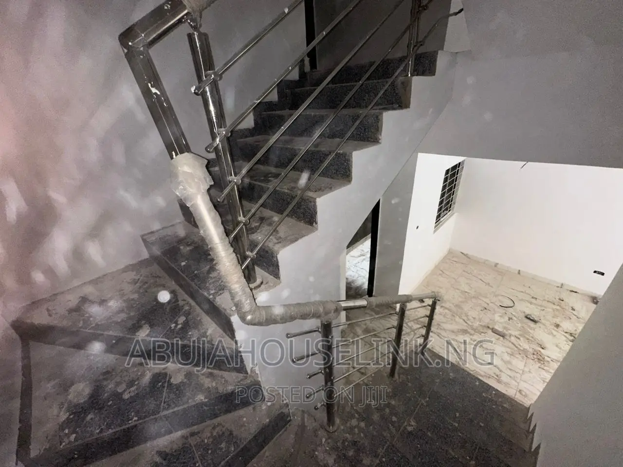4bdrm Duplex in Guzape Main Abuja for sale in Guzape District
