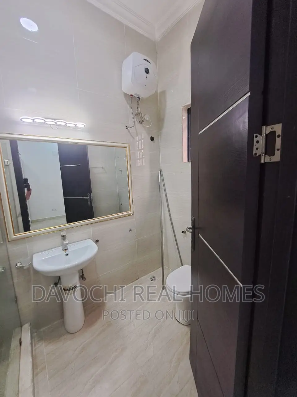 4bdrm Duplex in Jakande Osapa, Lekki for rent in Lekki