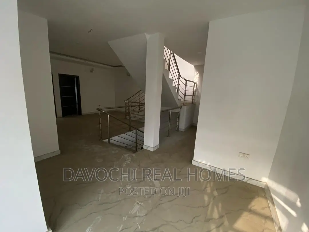5bdrm Duplex in Chevron Second Toll, Lekki for rent in Lekki