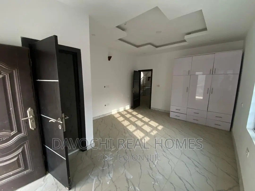 5bdrm Duplex in Chevron Second Toll, Lekki for rent in Lekki
