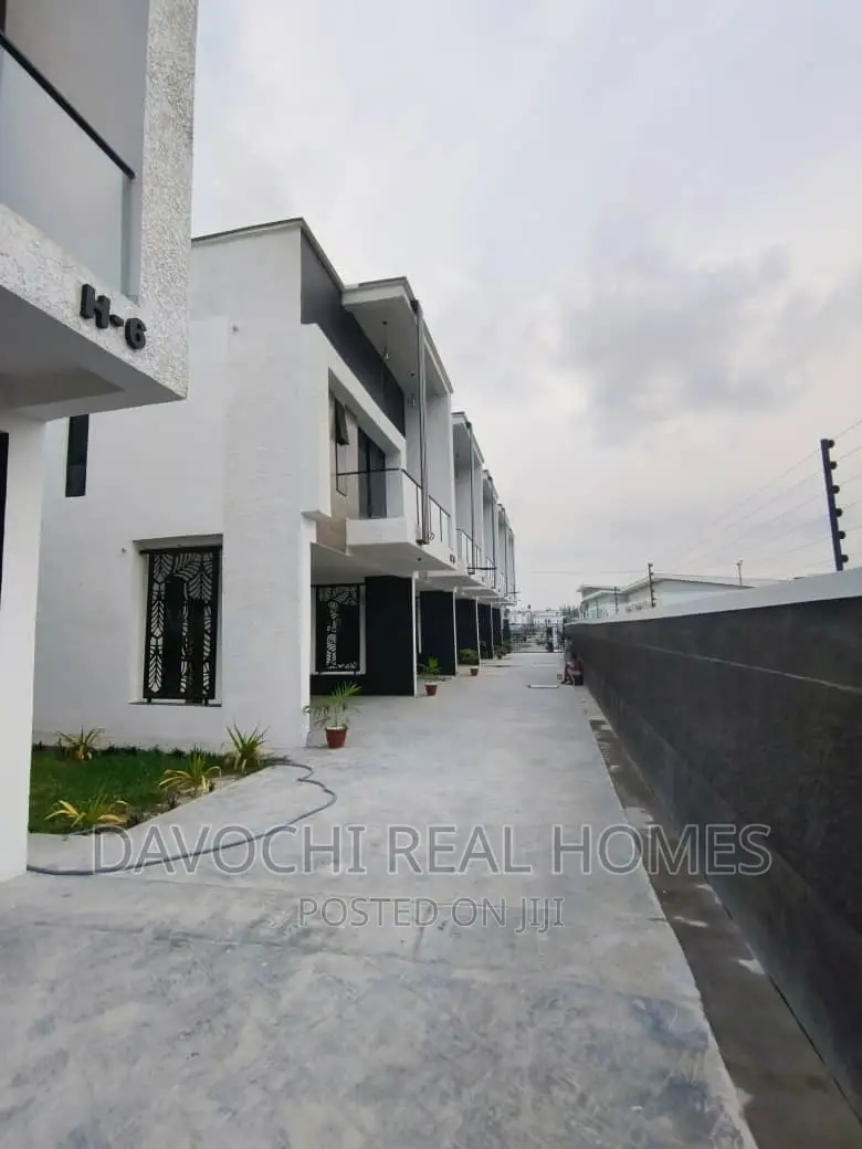 4bdrm Duplex in Immediately After, Lekki for rent in Lekki