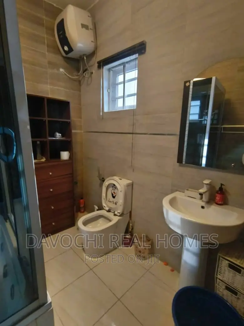 Furnished 4bdrm House in Osapa London Estate, Lekki for rent in Lekki