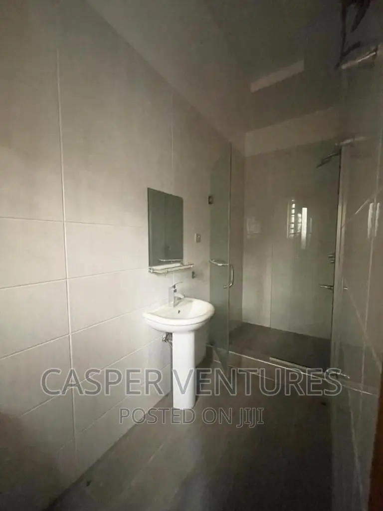 1bdrm Shared Apartment in Osapa for rent in Osapa london