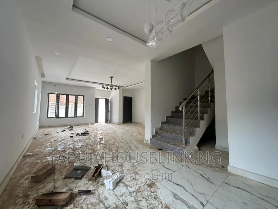 4bdrm Duplex in Guzape Main Abuja for sale in Guzape District
