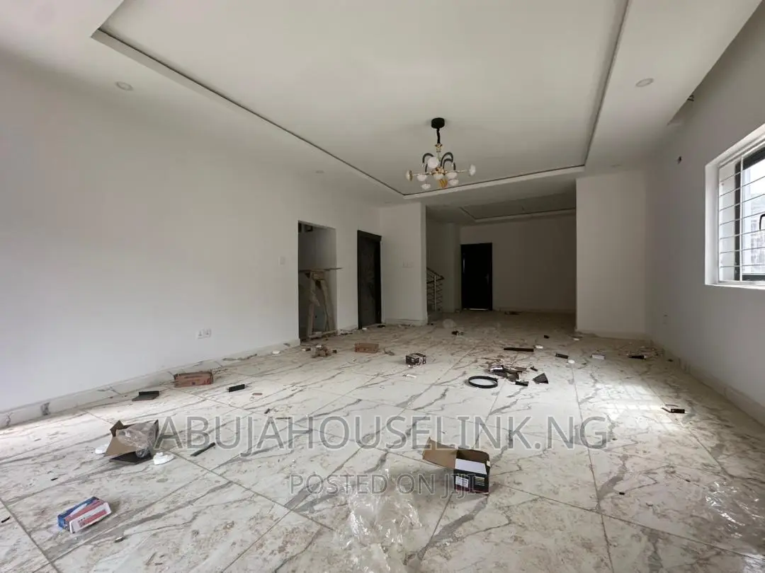 4bdrm Duplex in Guzape Main Abuja for sale in Guzape District