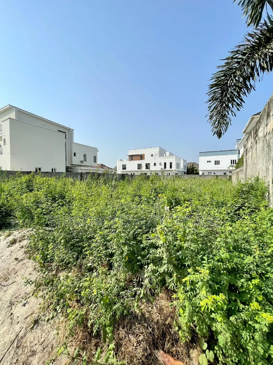 Land for Sale 619sqm Pinnock Beach Estate, Osapa, Lek in Osapa london