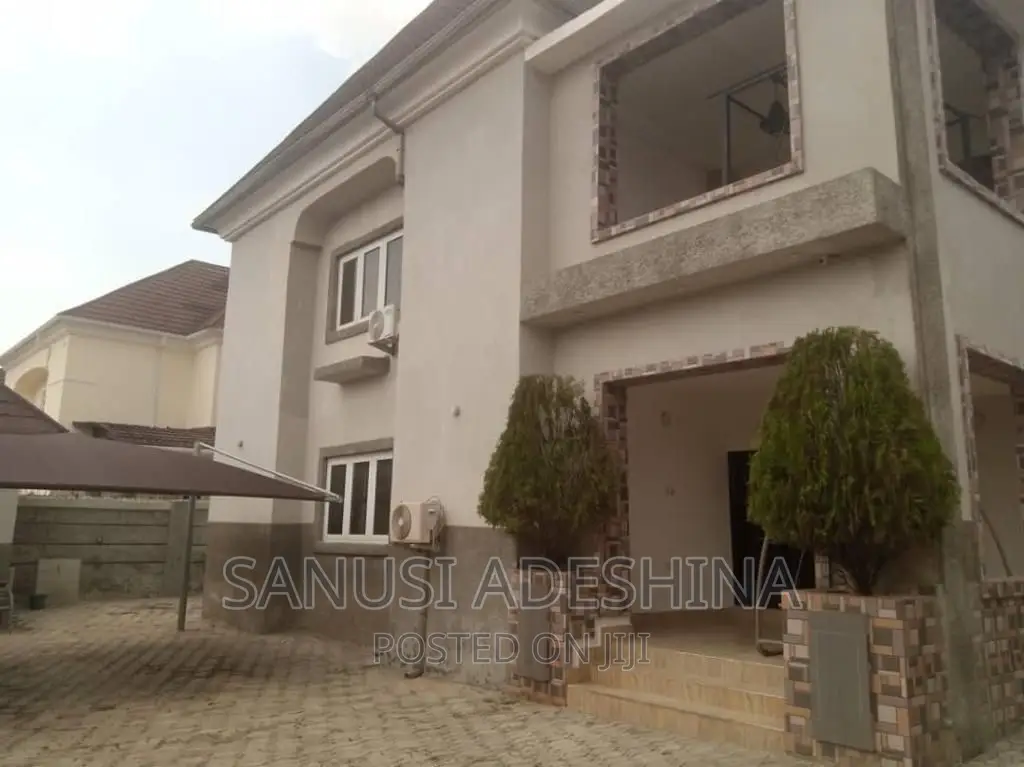Furnished 5bdrm Duplex in Gwarimpa Estate, Gwarinpa for sale in Gwarinpa