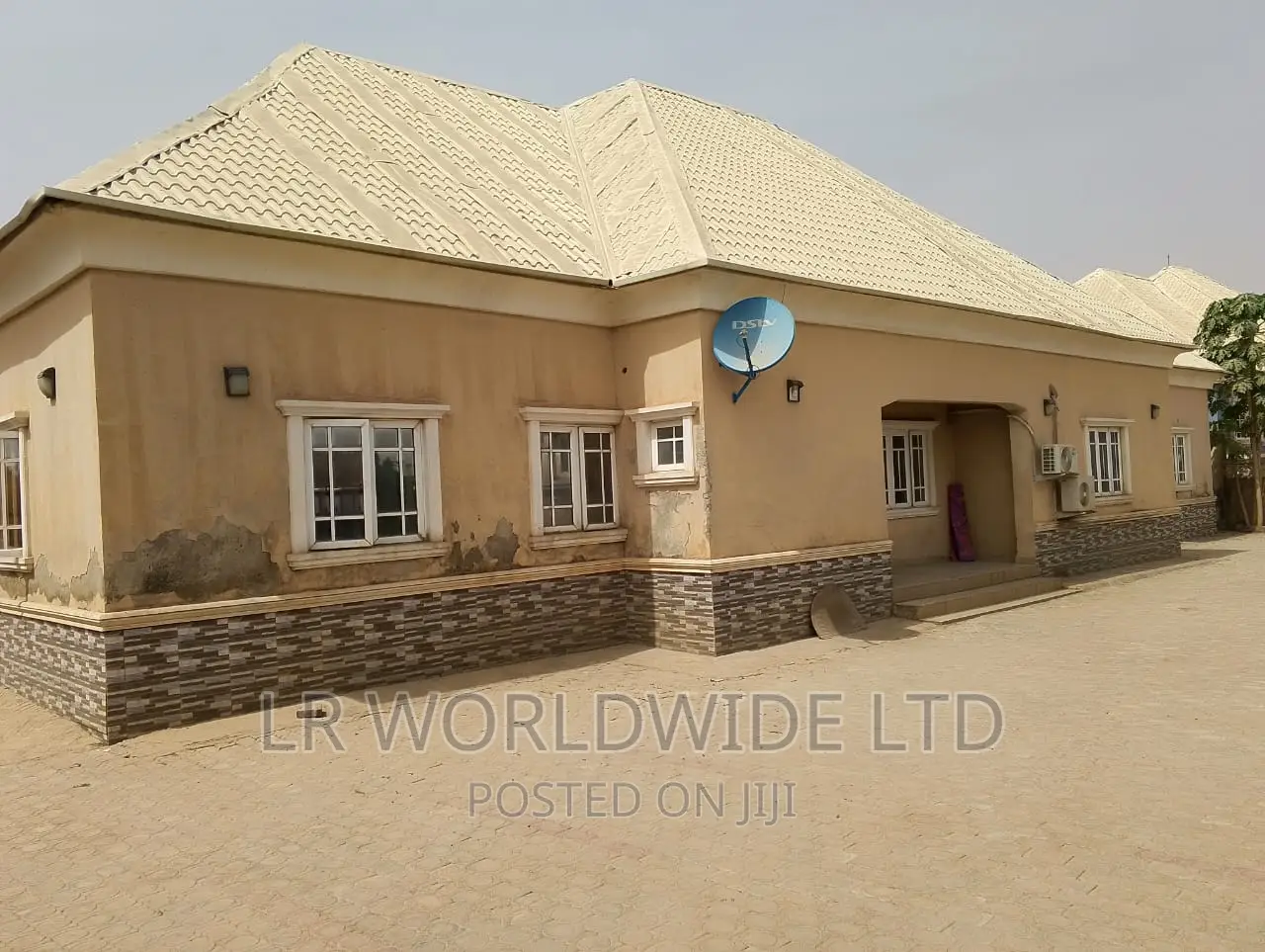 3bdrm Bungalow in Lugbe District for sale in Lugbe District