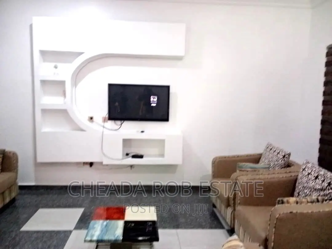 Special Luxury 2bedroom Shortlet With 24hrs Light in Stadium in Aba Expressway
