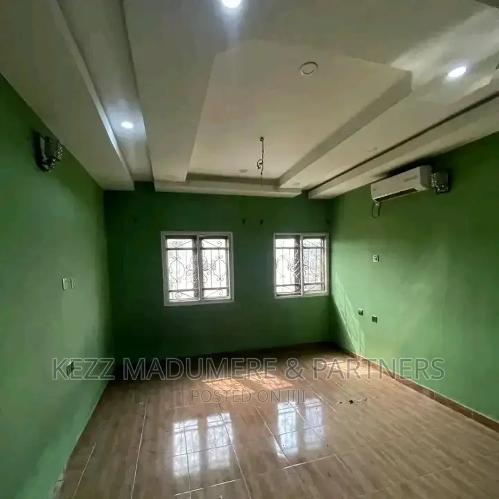 4bdrm Duplex in Off Sars Road, Port for sale in Port-Harcourt