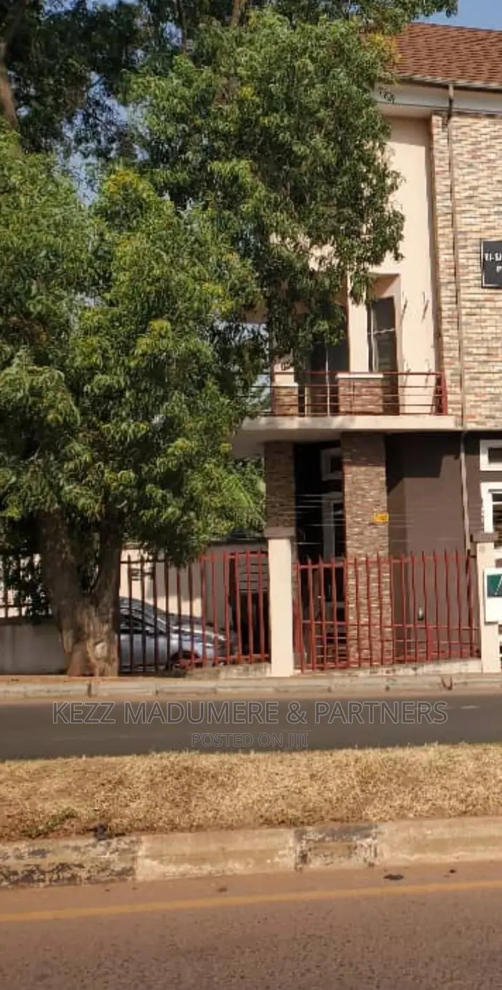 For Sale 3 Storey Building Plaza in Enugu in Enugu
