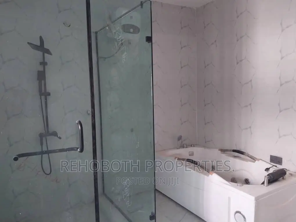5bdrm Duplex in Oluyole Estate, Ibadan for sale in Ibadan