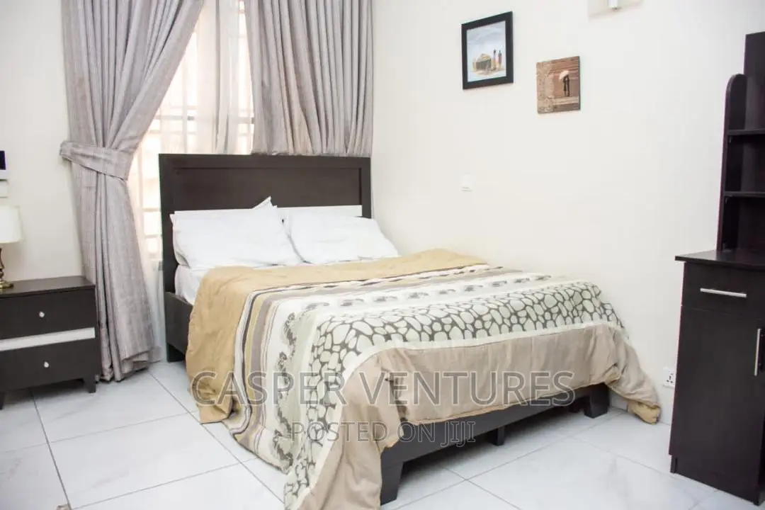 Furnished 5bdrm Duplex in Chevron for sale in Chevron