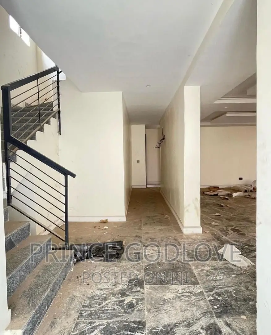 6bdrm Duplex in Jabi for sale in Jabi