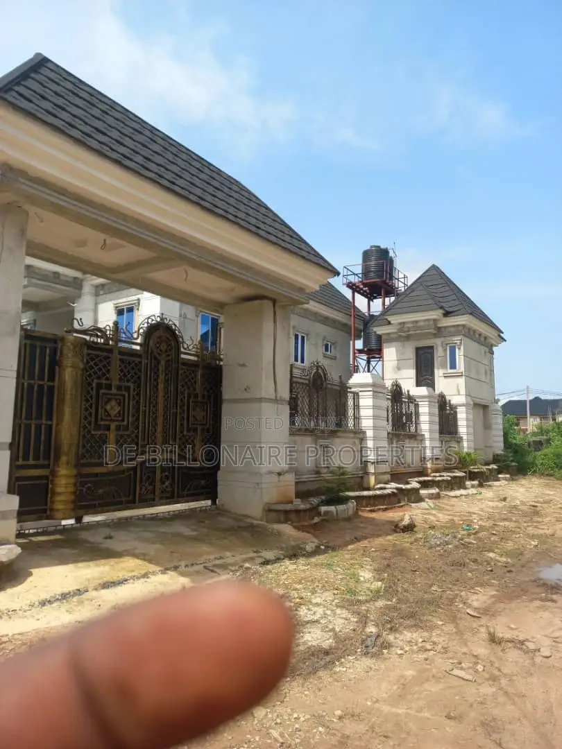 5bdrm Duplex in Ezeakri Pocket, Owerri for sale in Owerri
