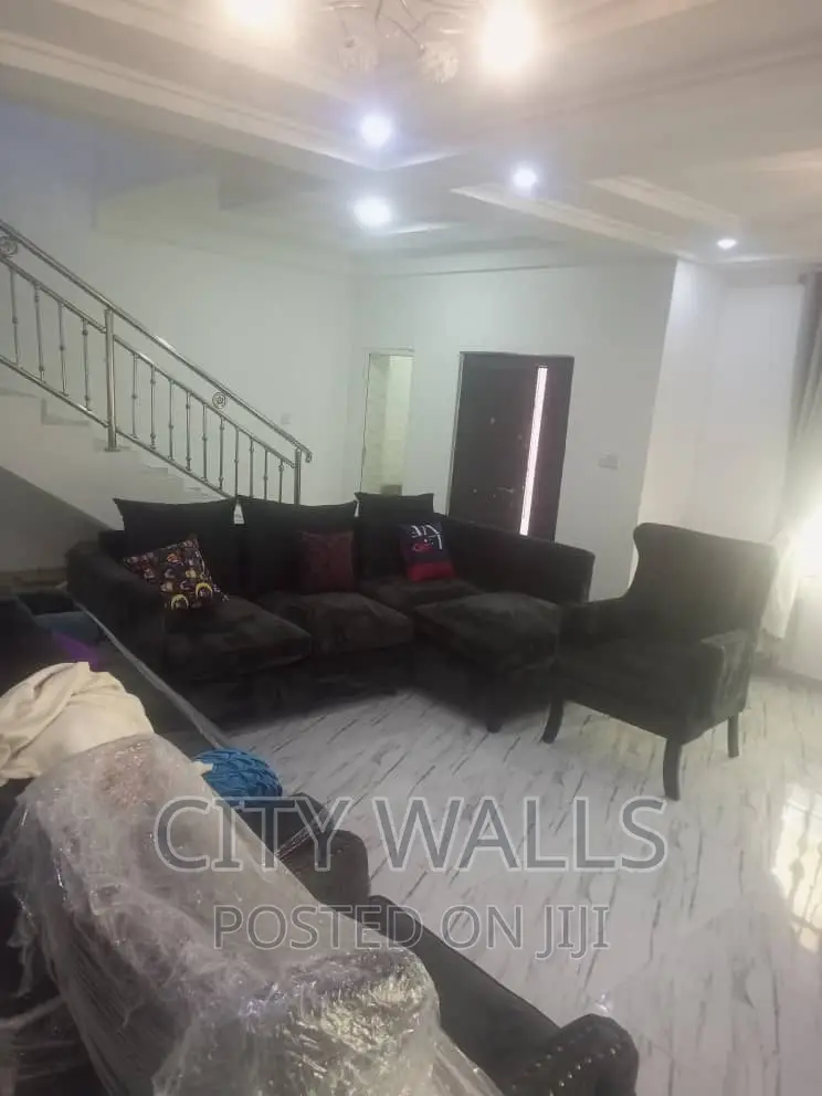 Furnished 4bdrm Townhouse / Terrace in Meridian Park Estate, Awoyaya in Awoyaya