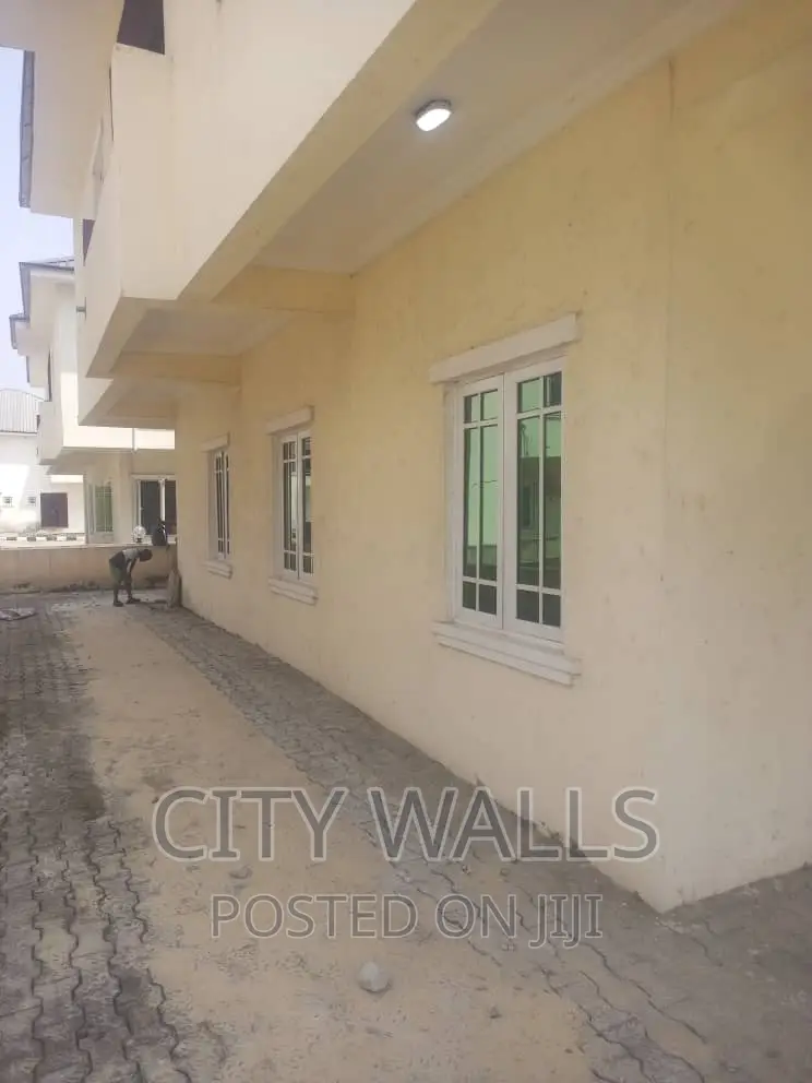 Furnished 4bdrm Townhouse / Terrace in Meridian Park Estate, Awoyaya in Awoyaya
