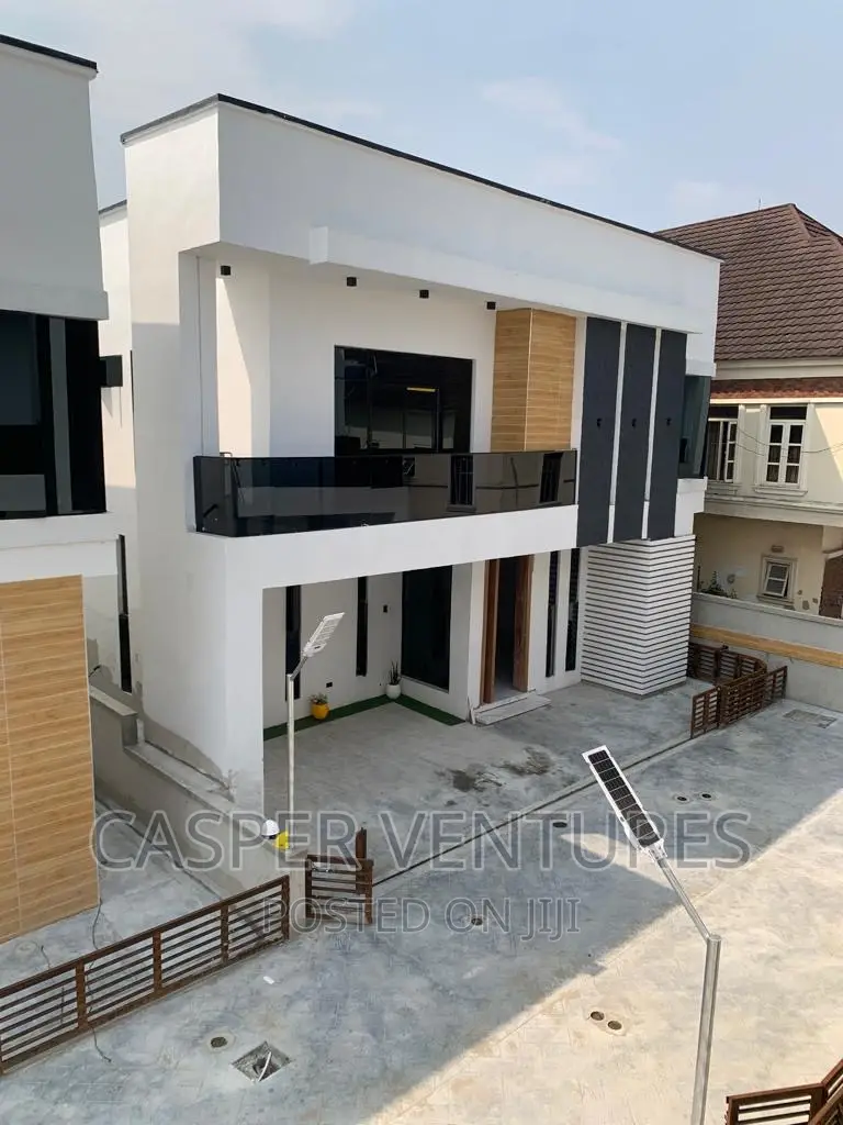 5bdrm Duplex in Chevron for sale in Chevron