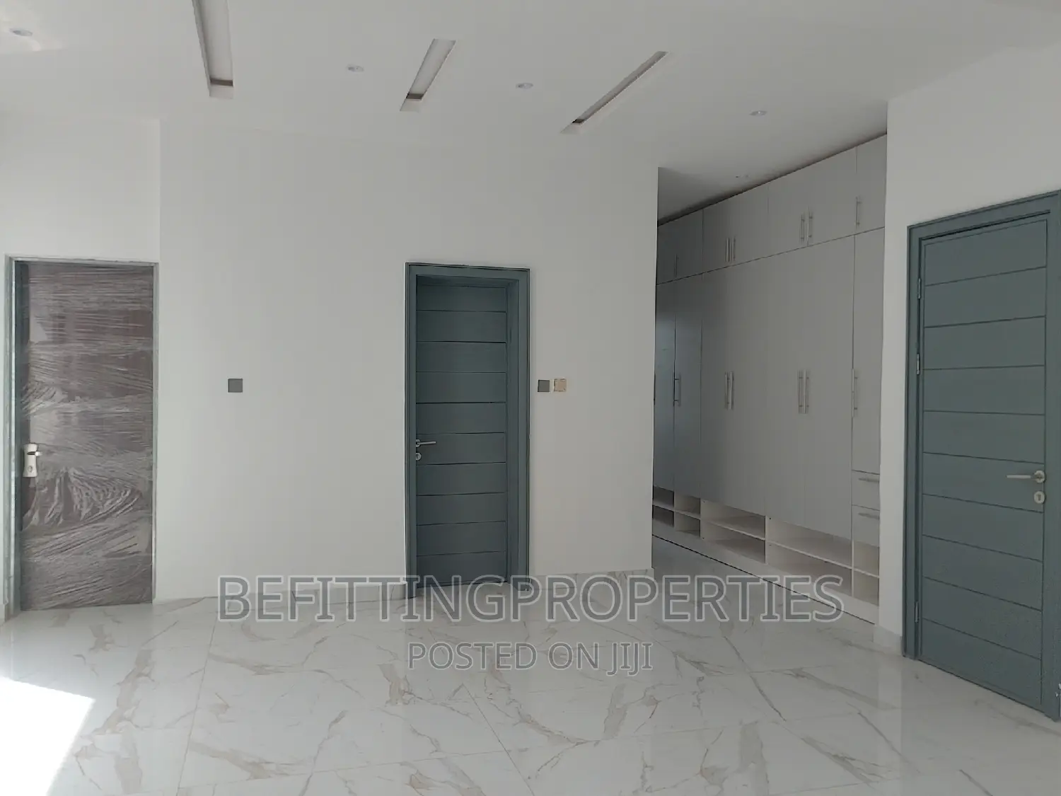 Furnished 4bdrm Duplex in Ikeja for sale in Ikeja
