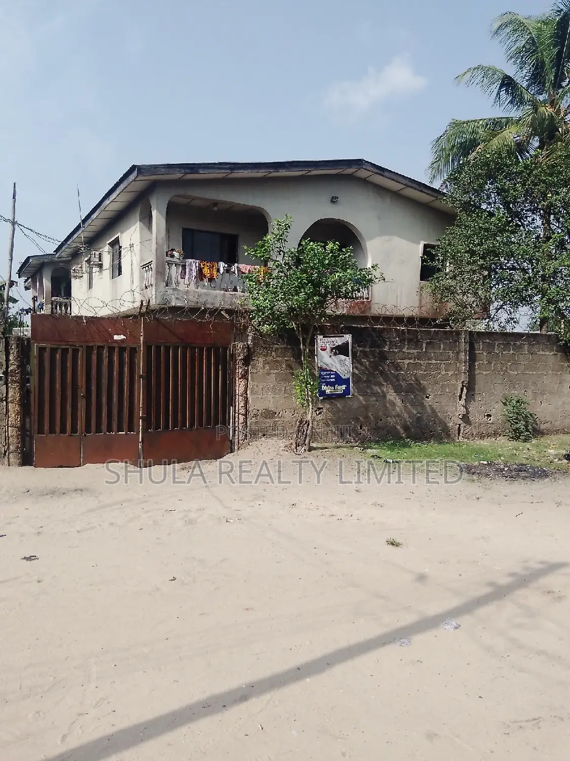 Furnished 15bdrm House in Okokomaiko for sale in Okokomaiko