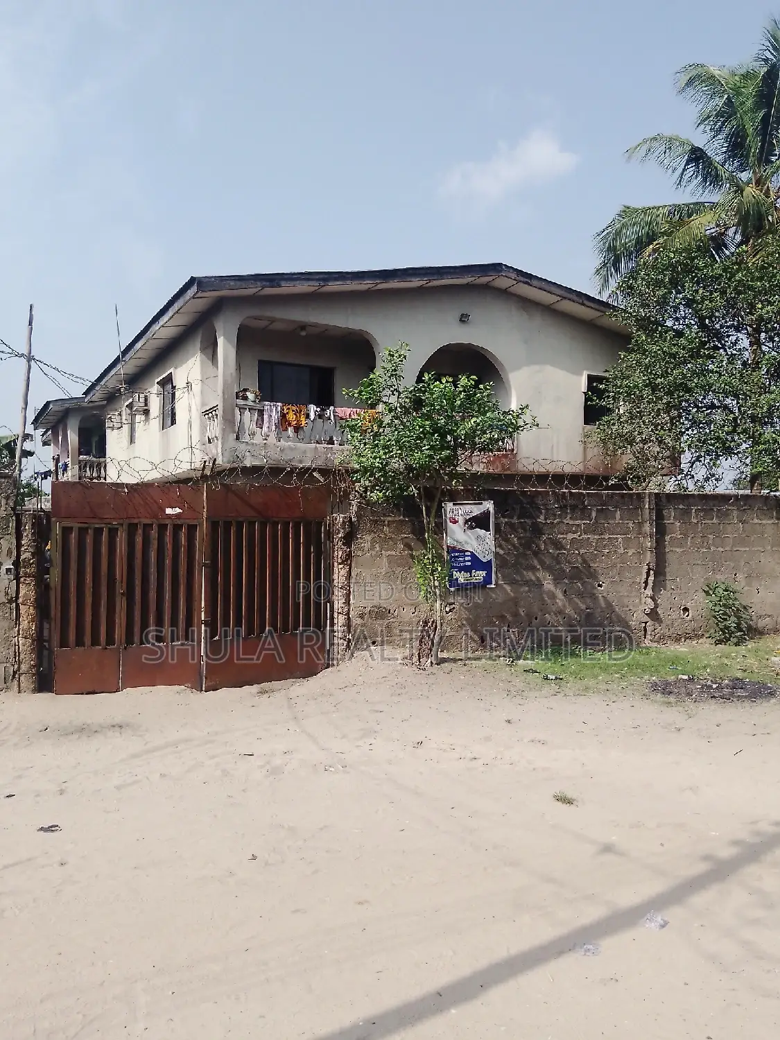 Furnished 15bdrm House in Okokomaiko for sale in Okokomaiko
