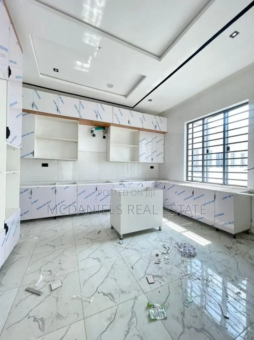 2bdrm Apartment in Ikate for sale in Ikate