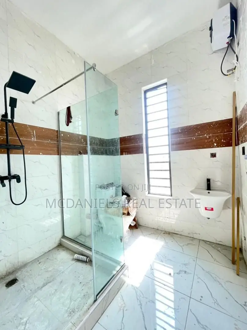 2bdrm Apartment in Ikate for sale in Ikate