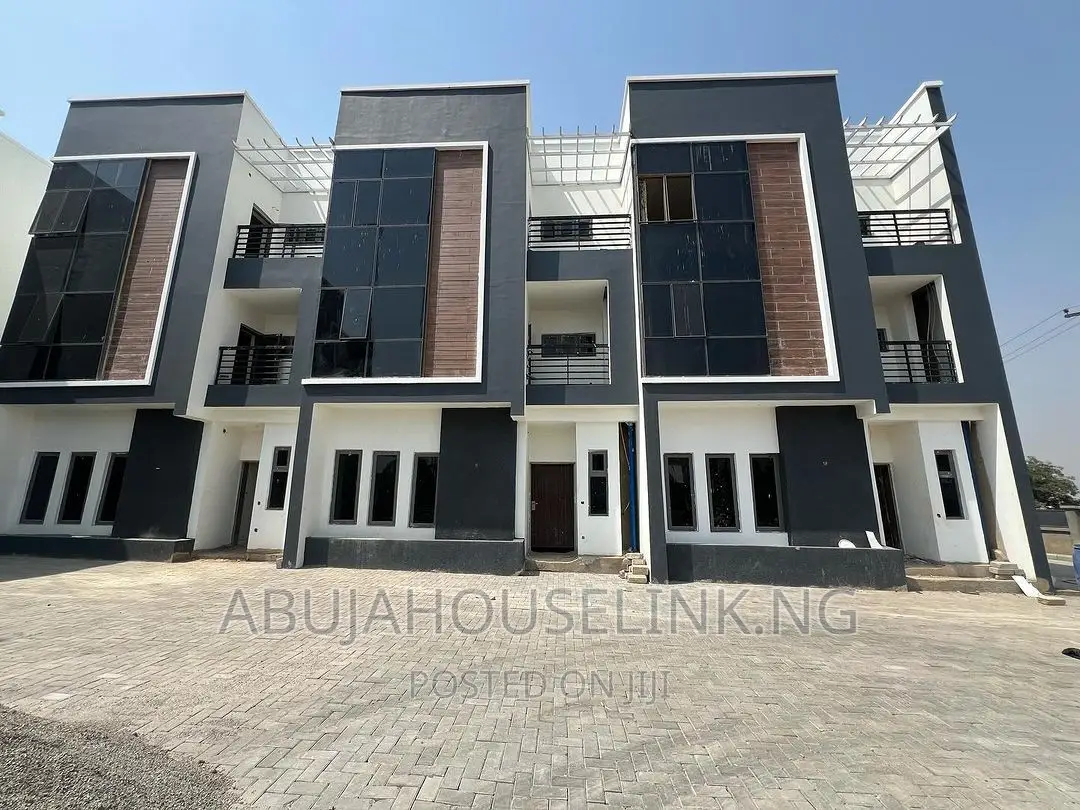 4bdrm Duplex in Wuye Abuja for sale in Wuye