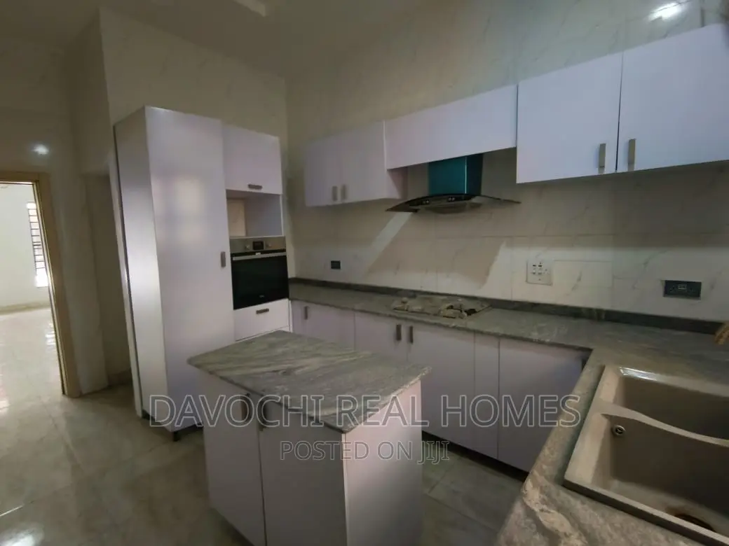 4bdrm Duplex in Ikota, Lekki for rent in Lekki